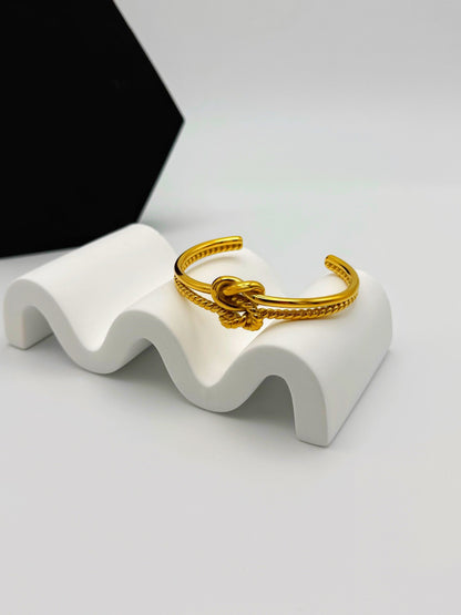 Knot Bracelet