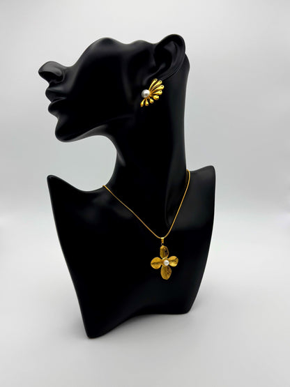 Petal Dreams Necklace