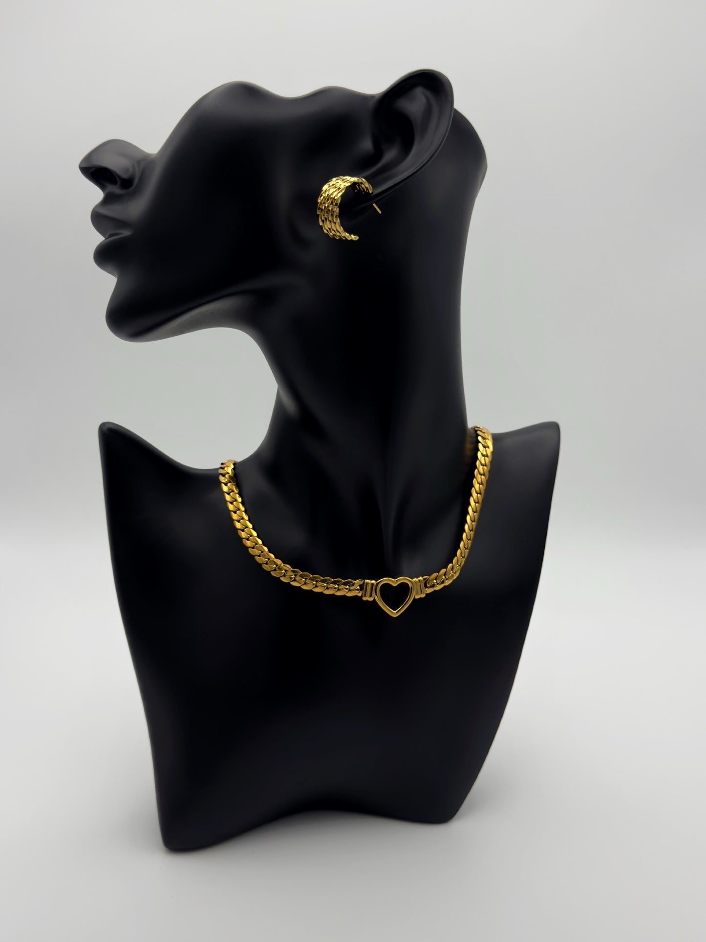 Daisy Choker Necklace